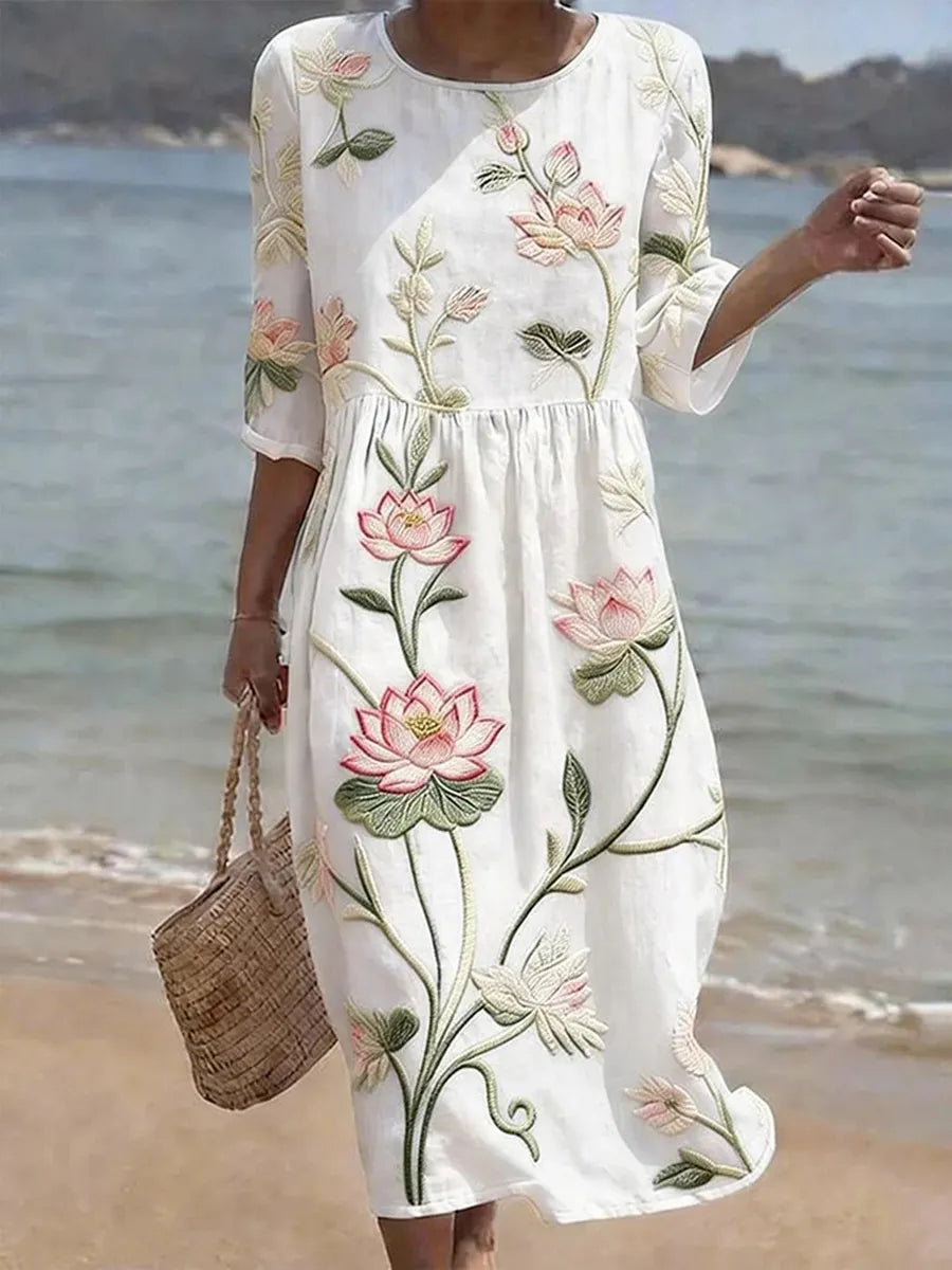 Abito casual da donna con stampa floreale.