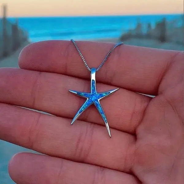 Collana con ciondolo a stella marina in argento con opale blu