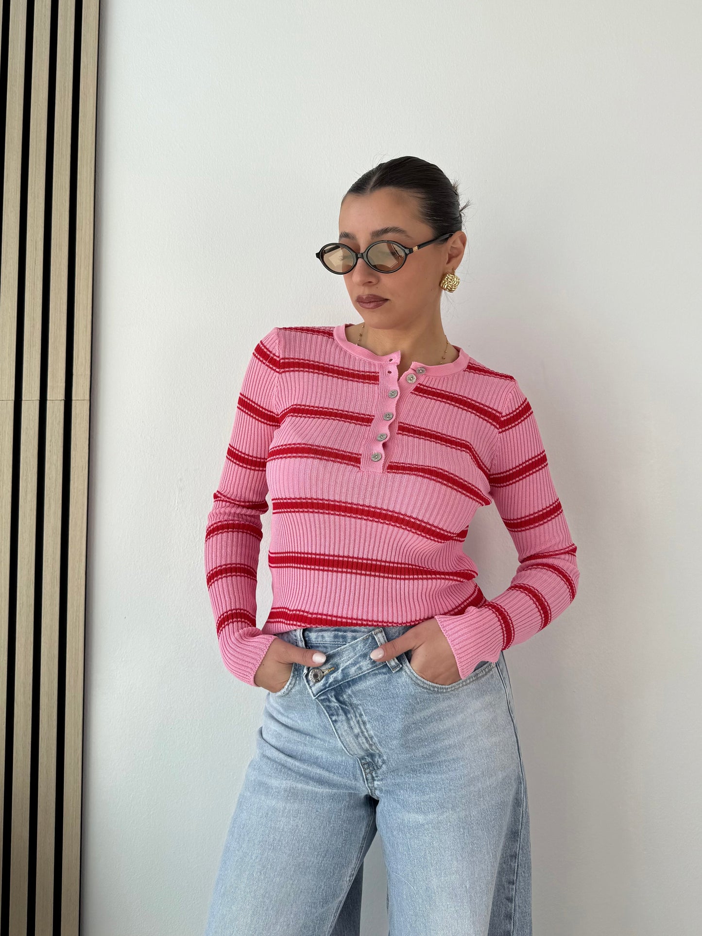 Pullover a righe colorate