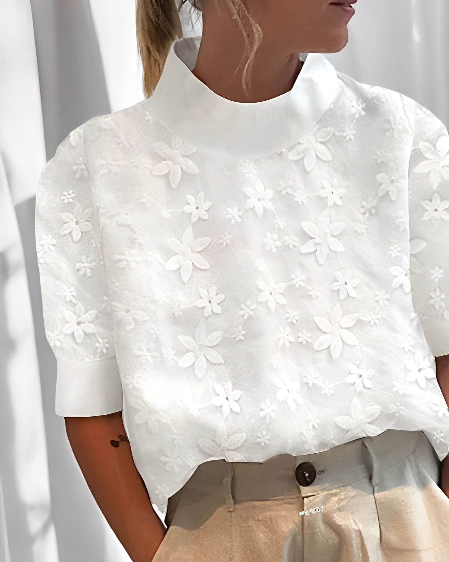 Julia - Elegante camicia ricamata con colletto alto per donne