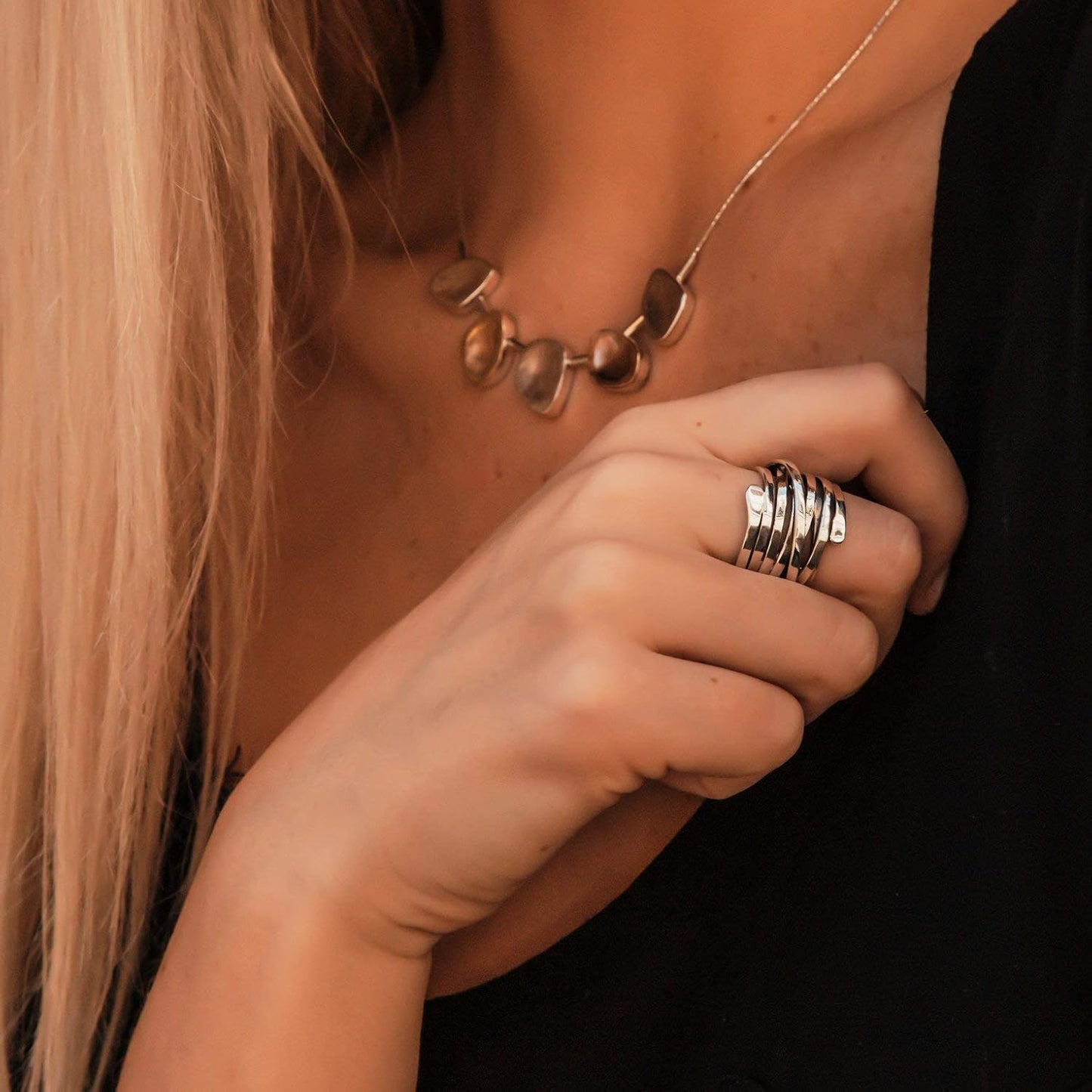 Elegant vintage silver ring