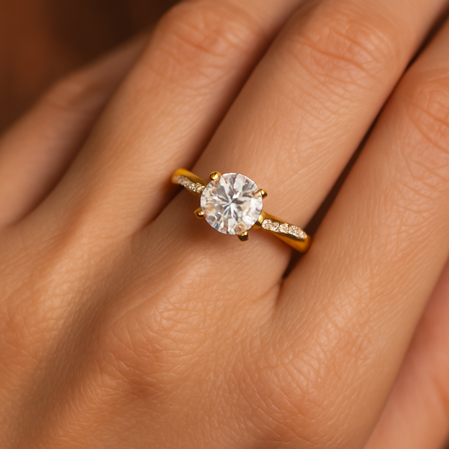 Anello Solitario di Fidanzamento Placcato Oro con Cristallo
