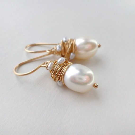 Vintage Pearl and Gold Wire Earrings