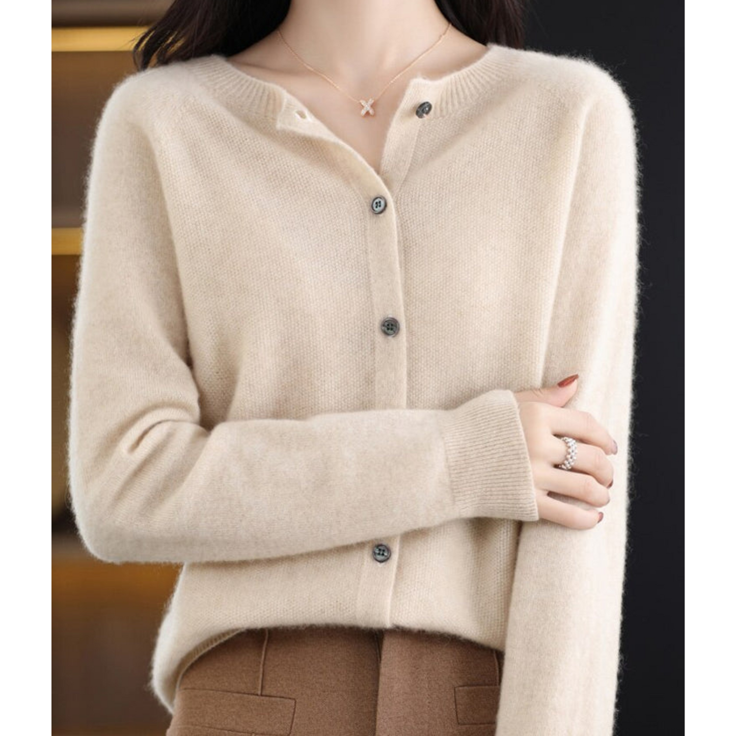Mariví - Elegante cardigan Collo O in lana