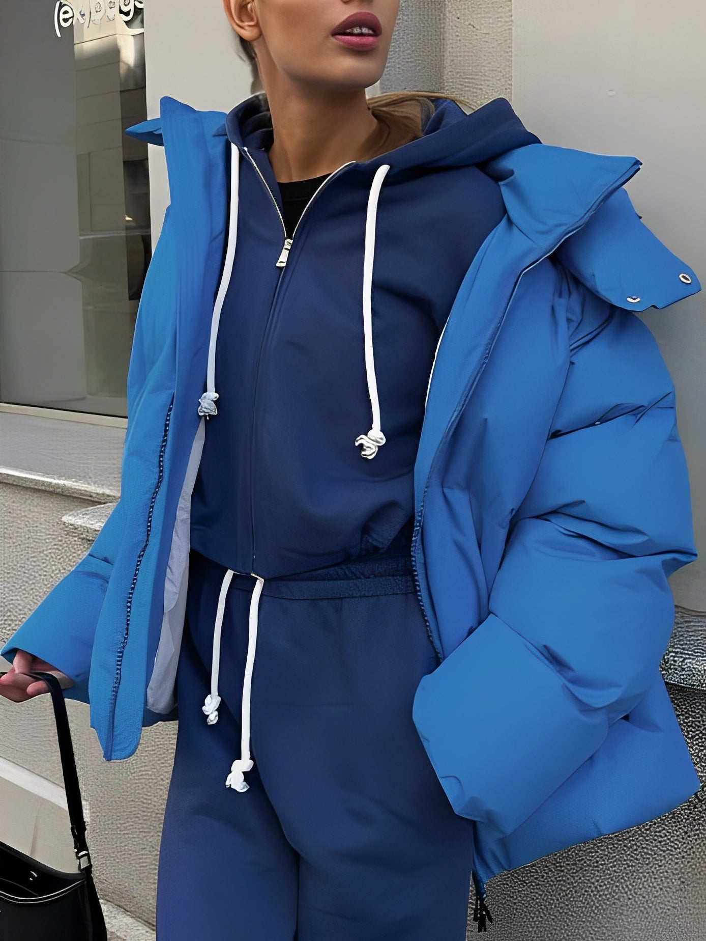 Nikole - Corta, giacca imbottita con cappuccio per donne