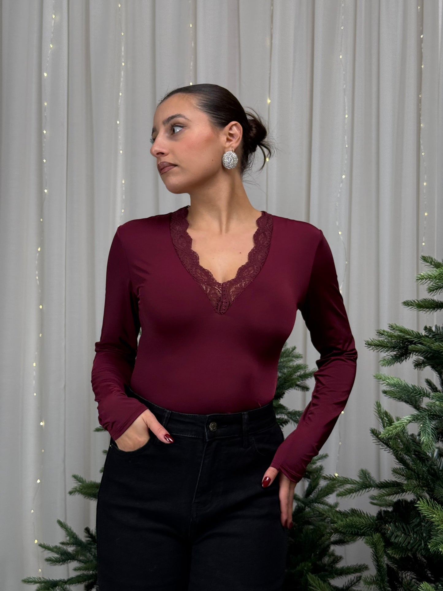 Body in pizzo con scollo a V