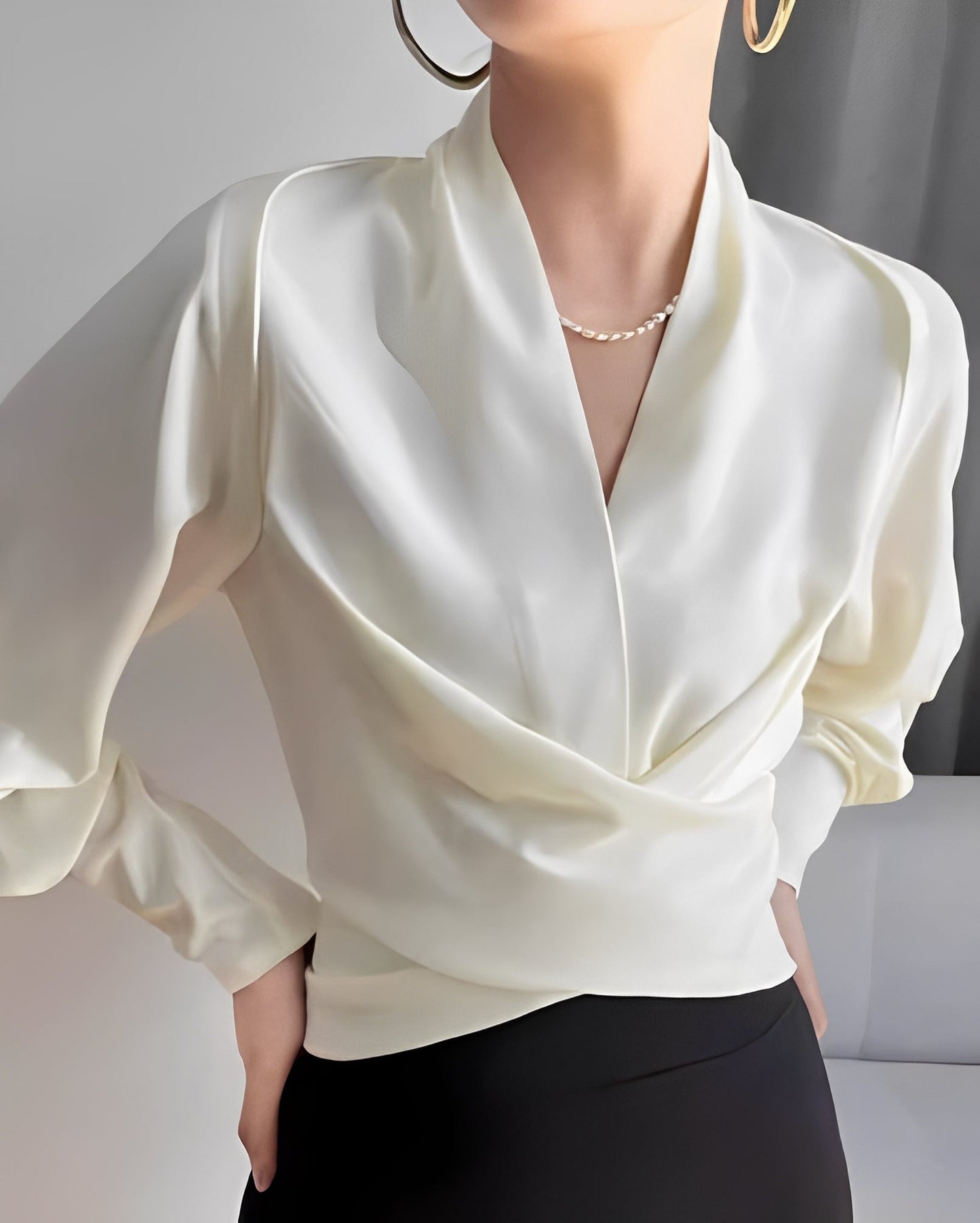 Annora - Elegante camicia di raso a maniche lunghe per le donne 