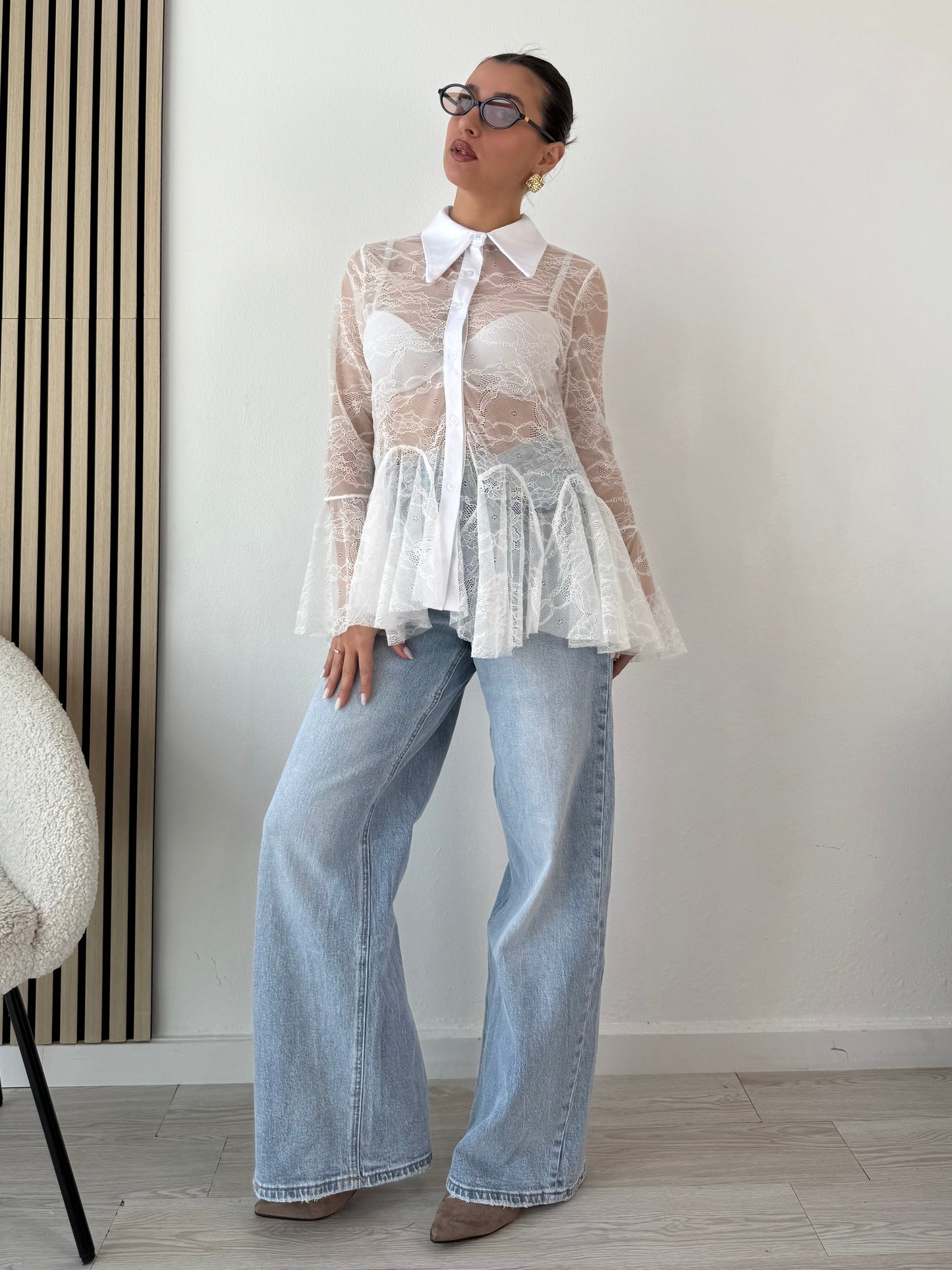 Camicia in pizzo trasparente di TENDENZA