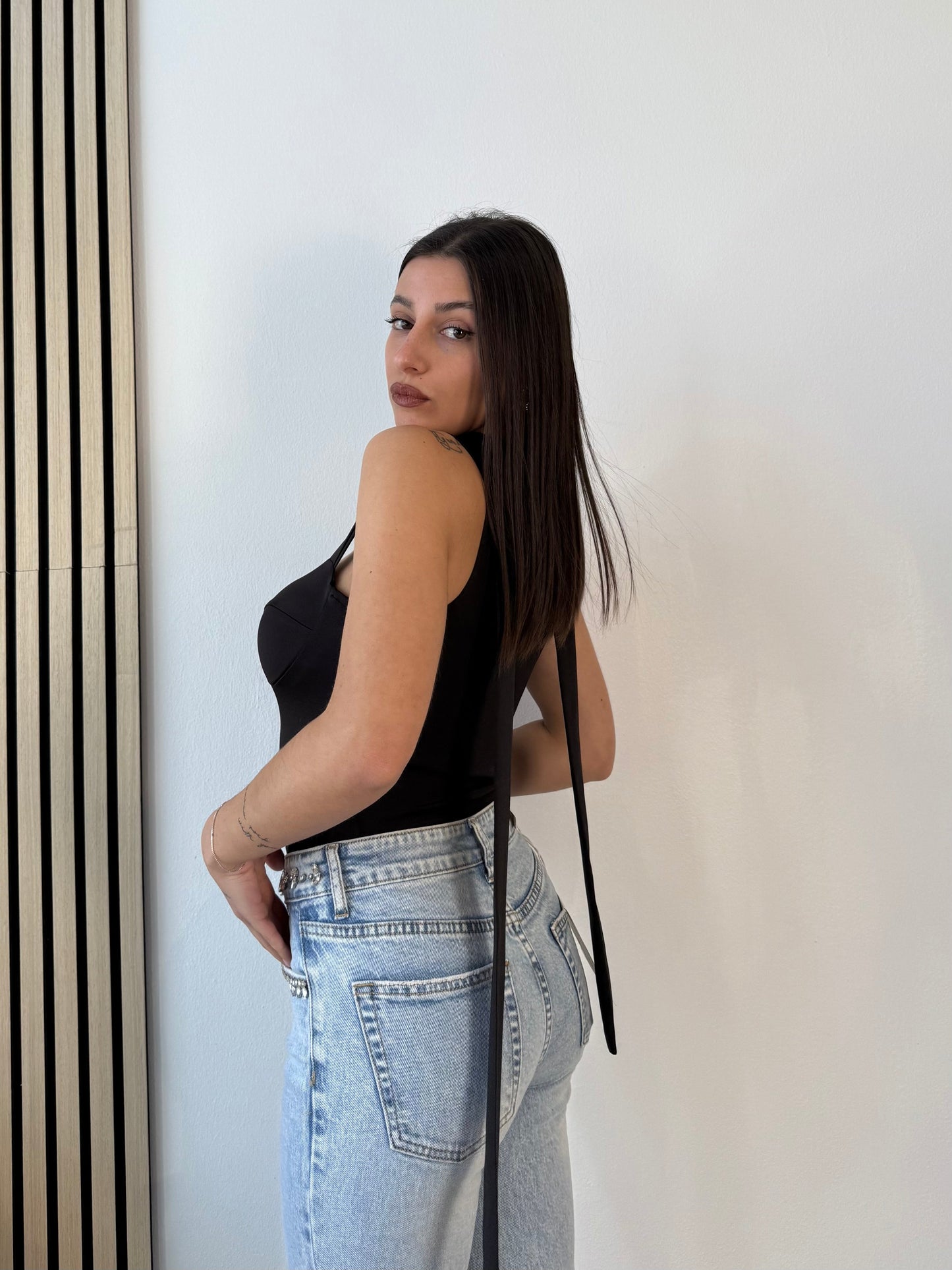 Top a corsetto con foulard
