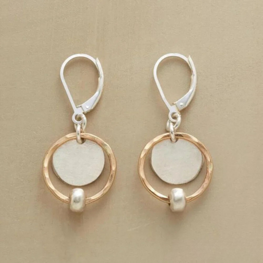 Orecchini chic in oro e argento con perle