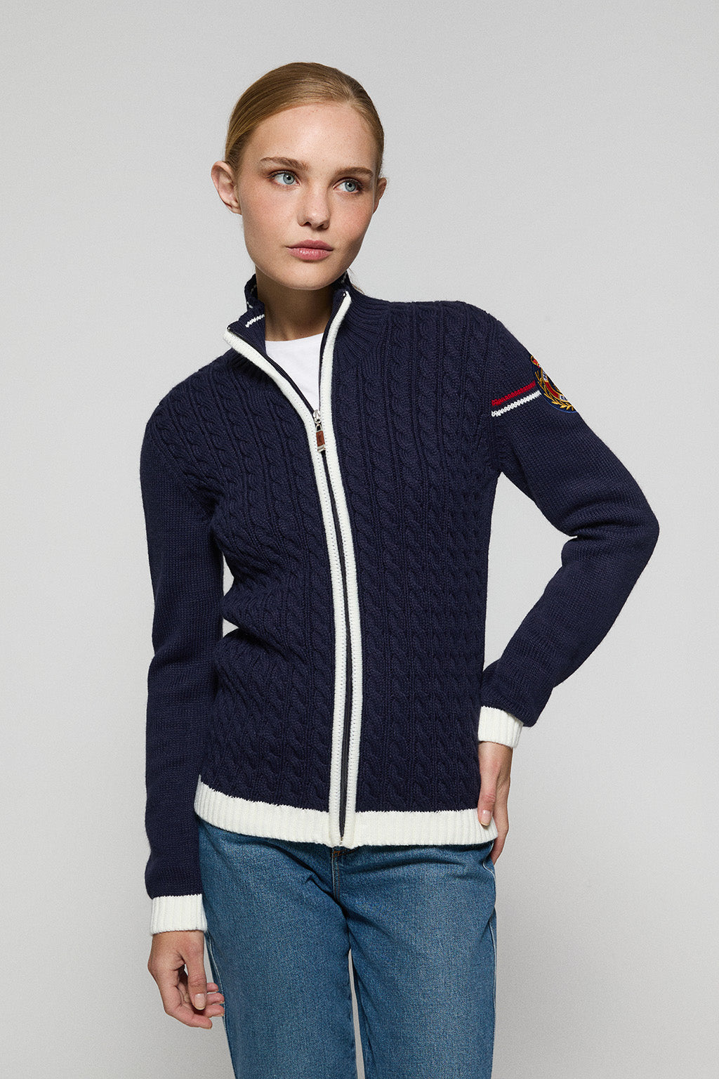 Cardigan blu navy d'ispirazione nautica