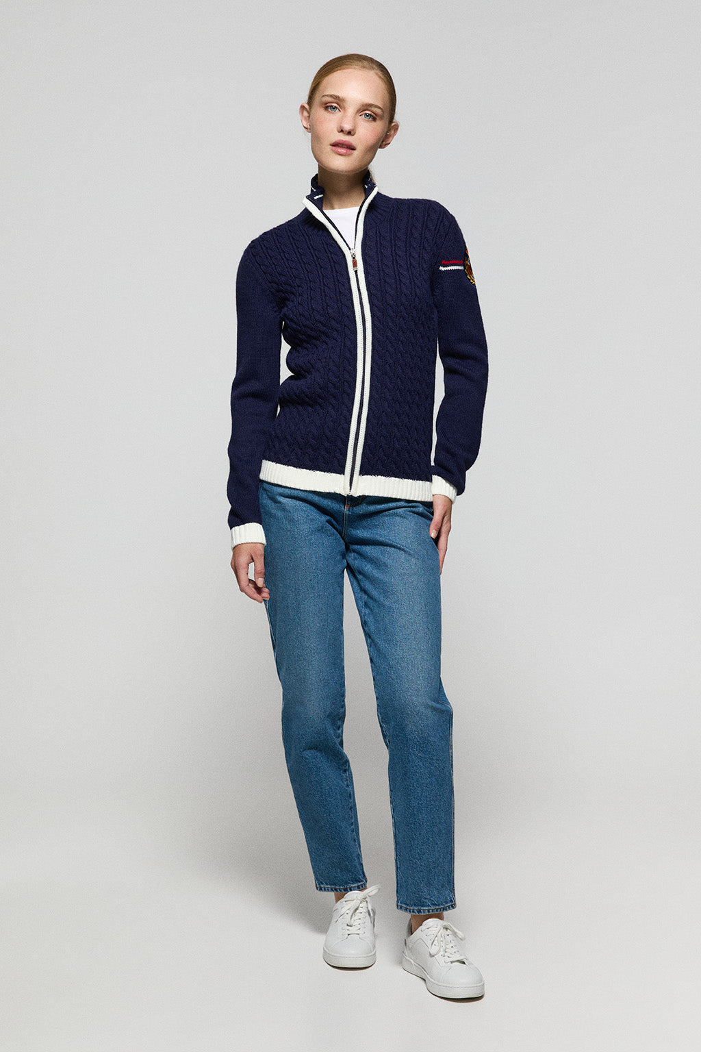 Cardigan blu navy d'ispirazione nautica