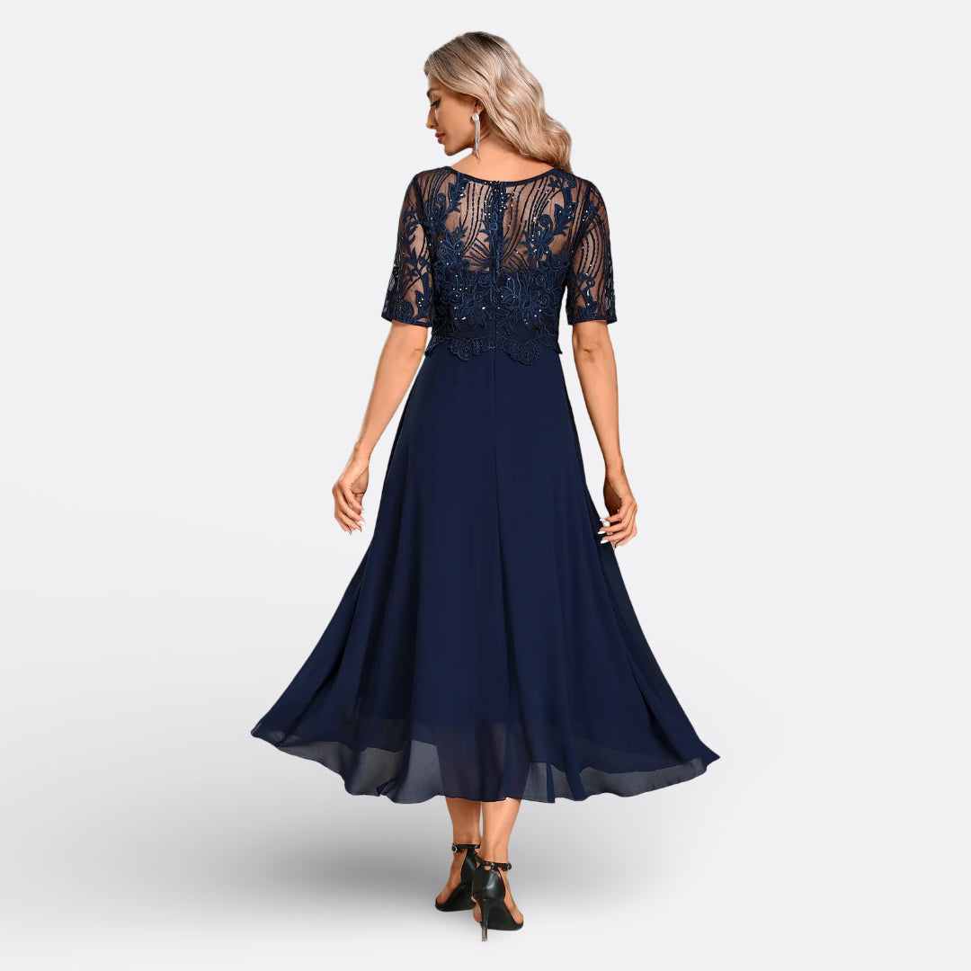 Mariana - Short-Sleeved Lace Dress