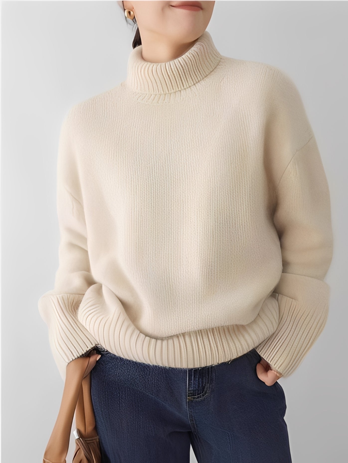 Adrienne - Elegante maglione a collo alto in cashmere dal taglio morbido
