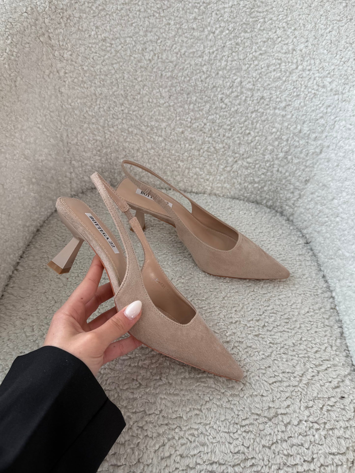 Slingback in pelle scamosciata