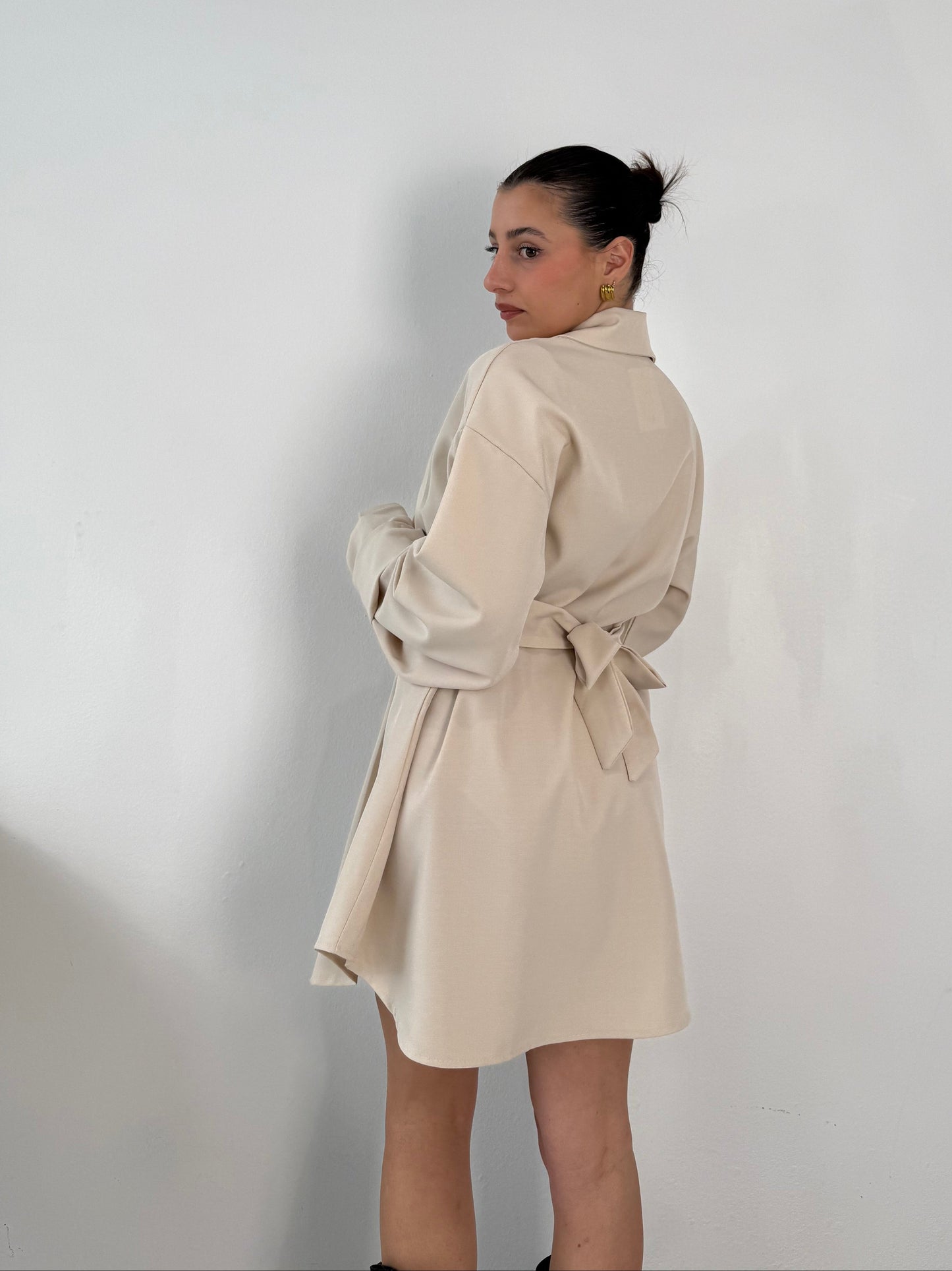 Abito a camicia fiocco sul retro