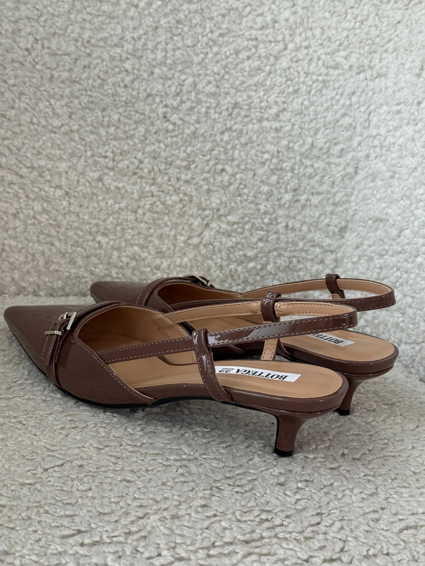 Slingback lucide color cioccolato