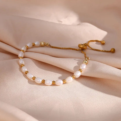 Elegant Romantic Bracelet with Pearls