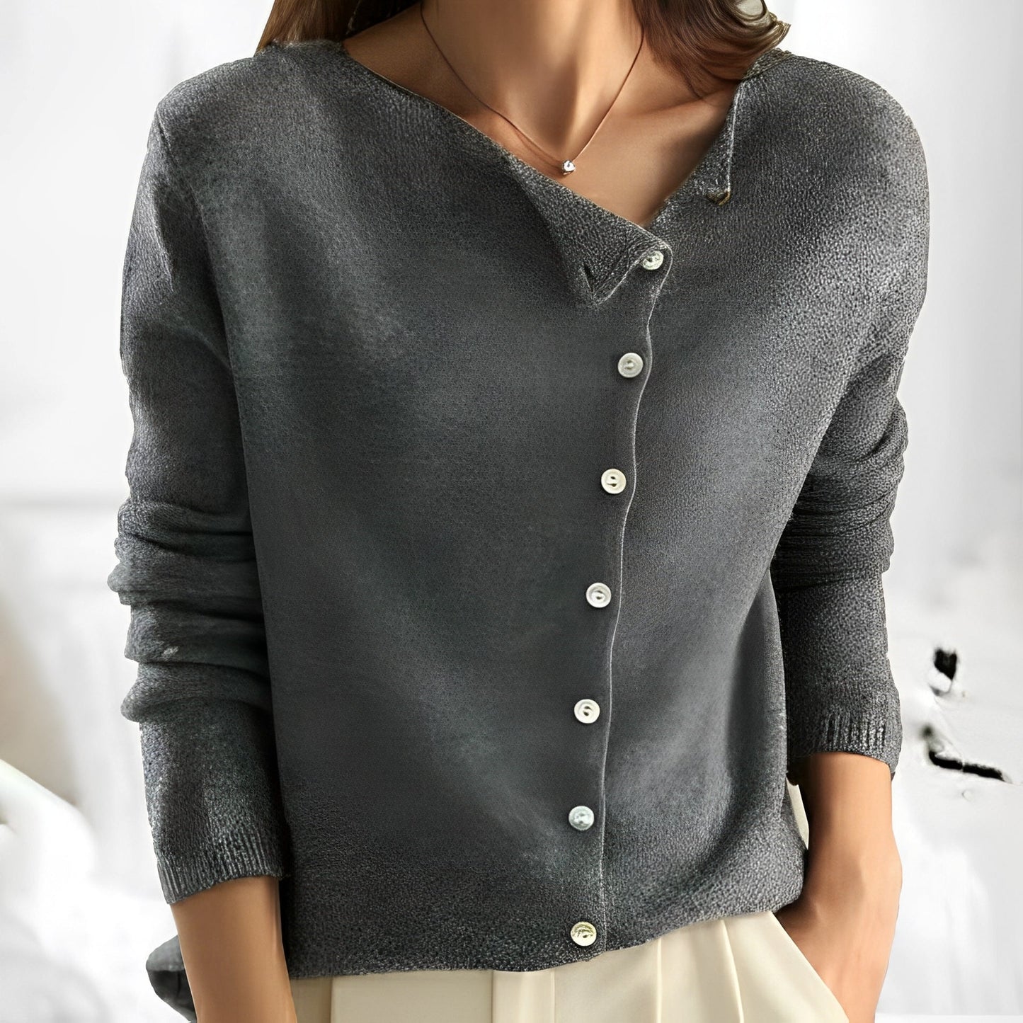 Lorena - Elegante maglione con struttura fine a maglia per le donne
