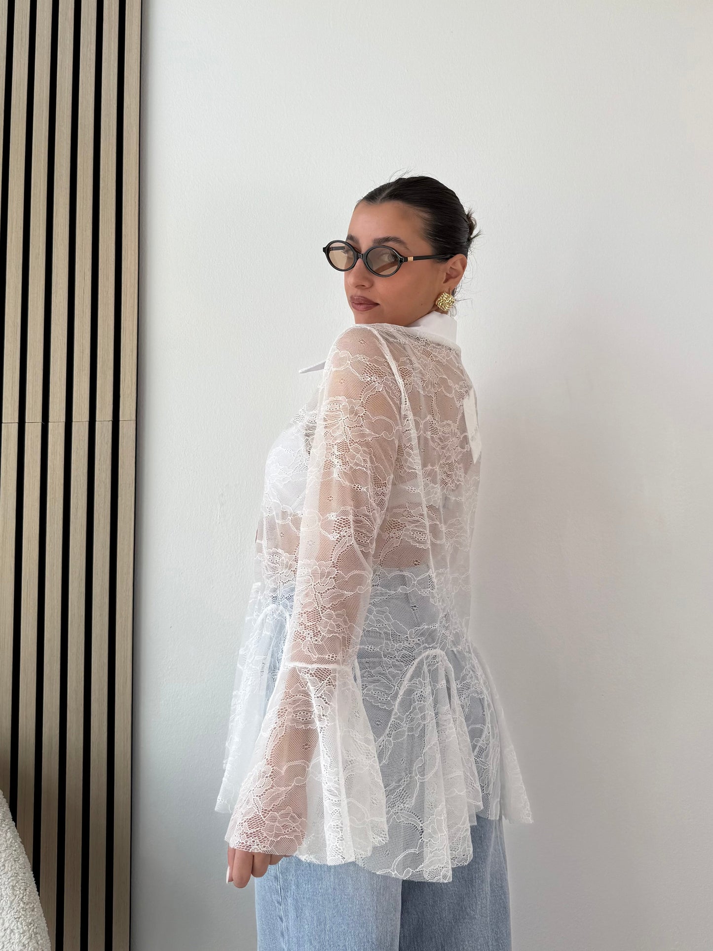 Camicia in pizzo trasparente di TENDENZA