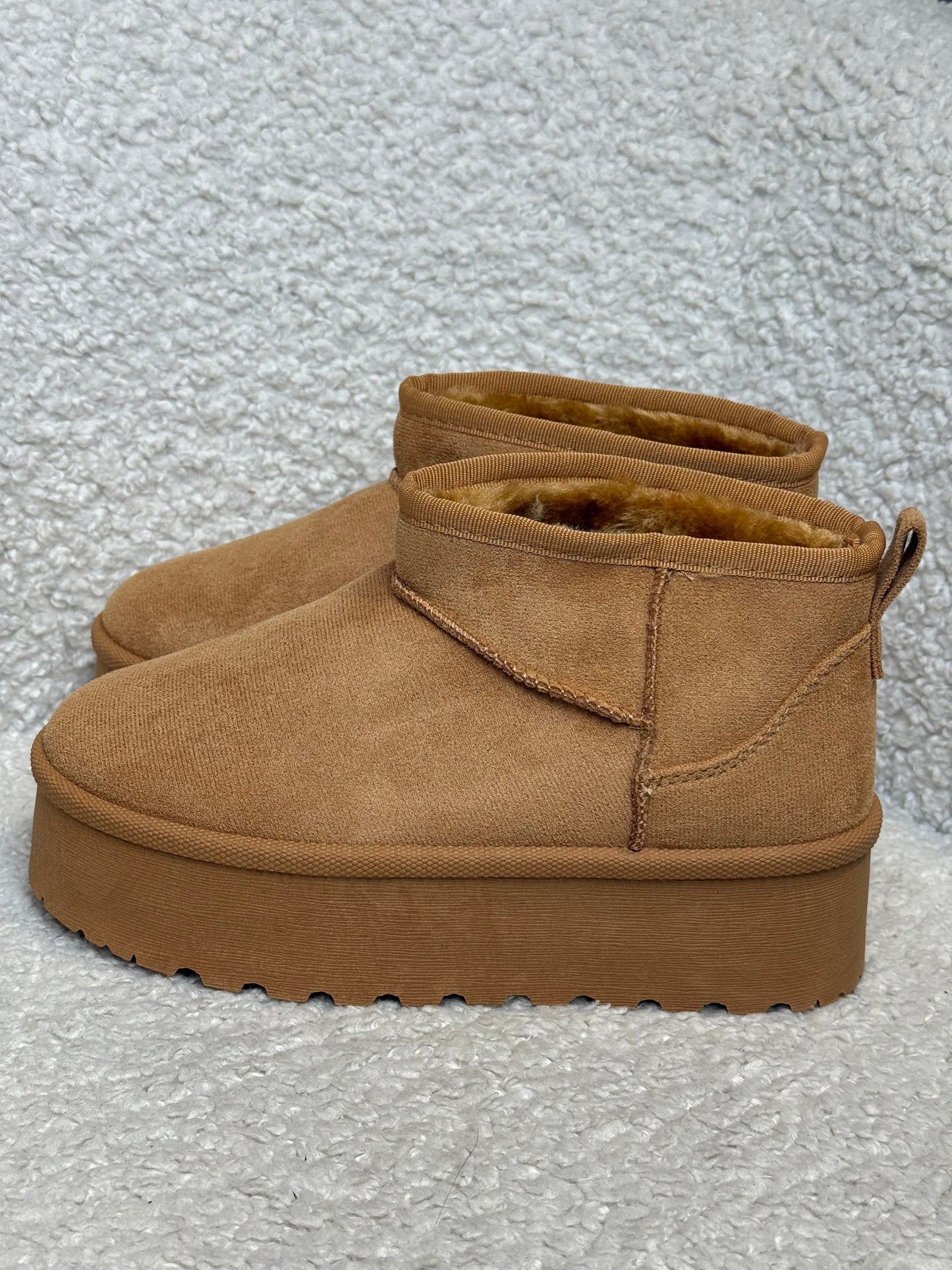 Platform ultra mini Camel