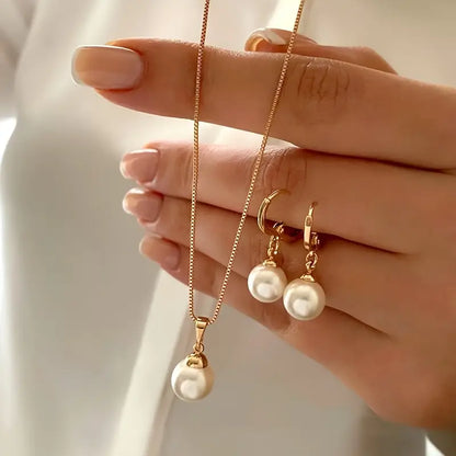 Elegant pearl jewelry set