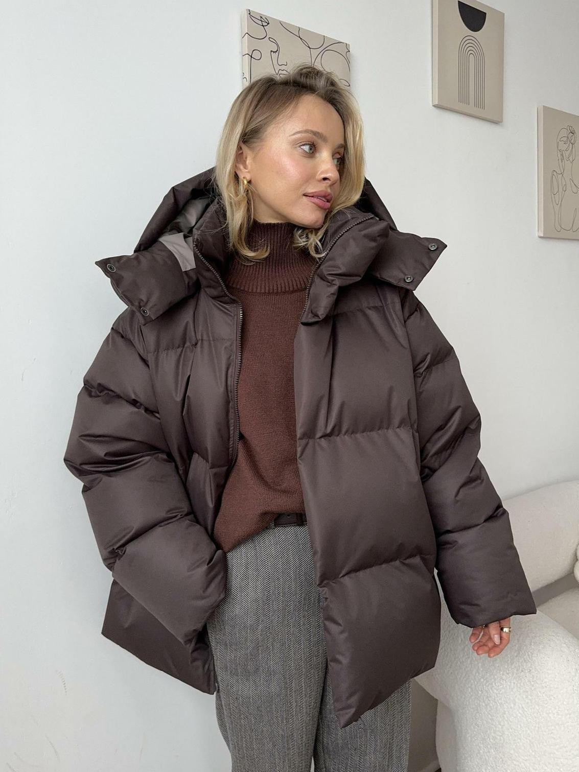 Nikole - Corta, giacca imbottita con cappuccio per donne