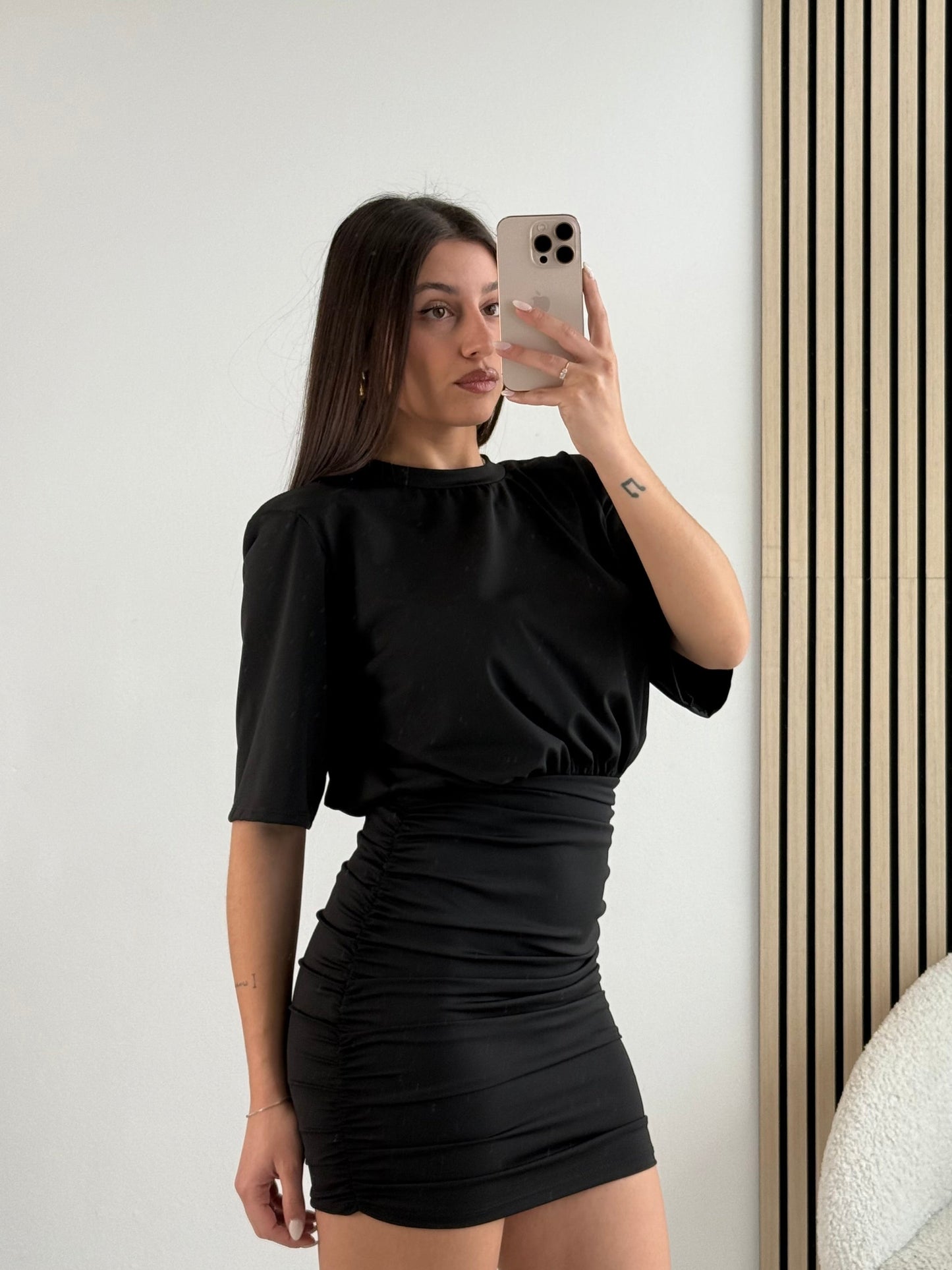Abito Nicole
