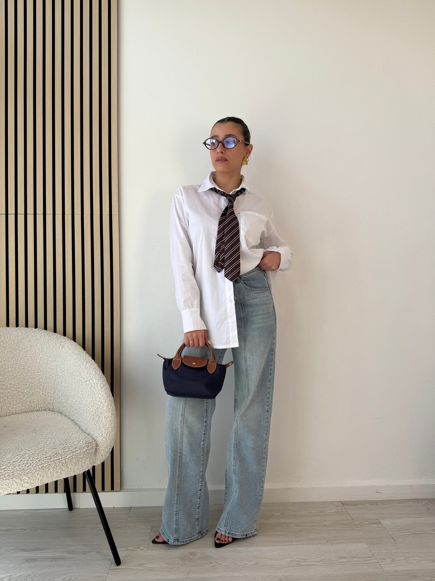 Shirt with tie