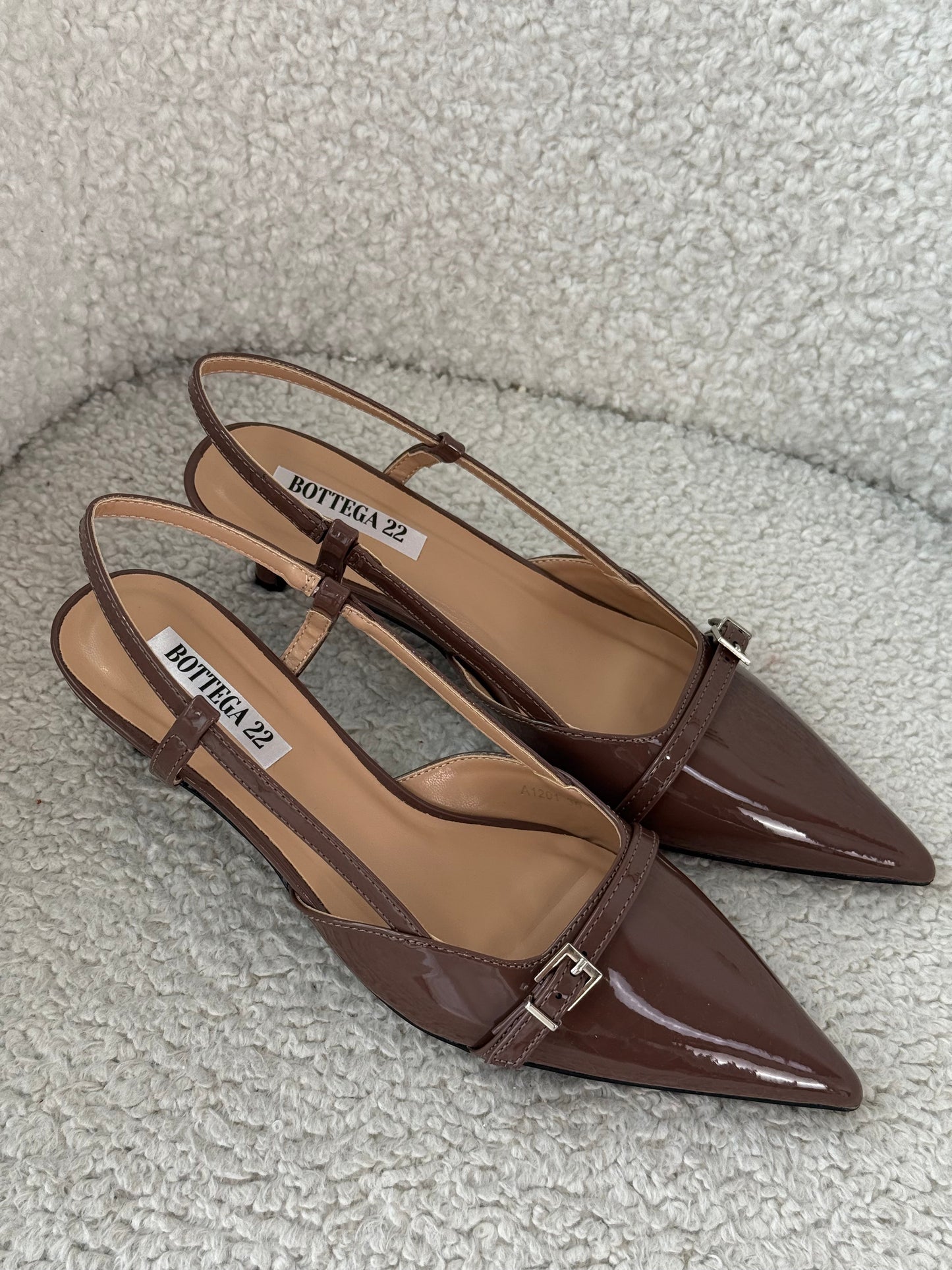 Slingback lucide color cioccolato