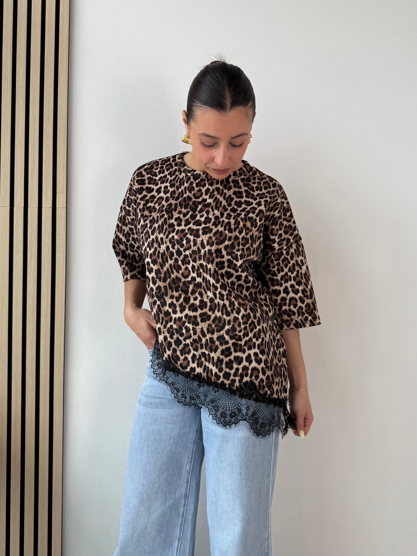 T-shirt in pizzo Leo