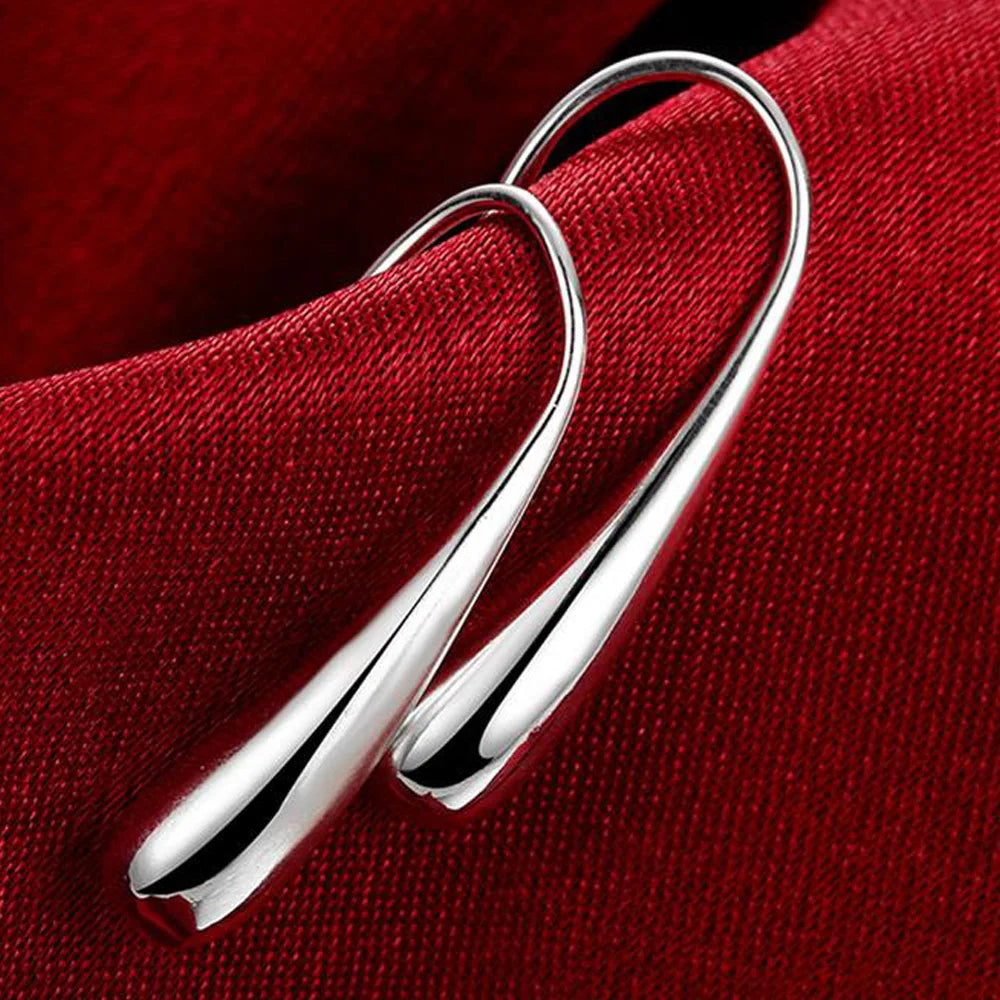 Orecchini a cerchio a goccia in argento sterling