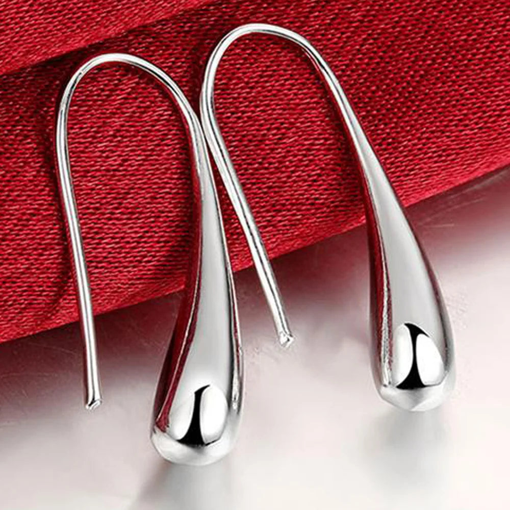 Orecchini a cerchio a goccia in argento sterling