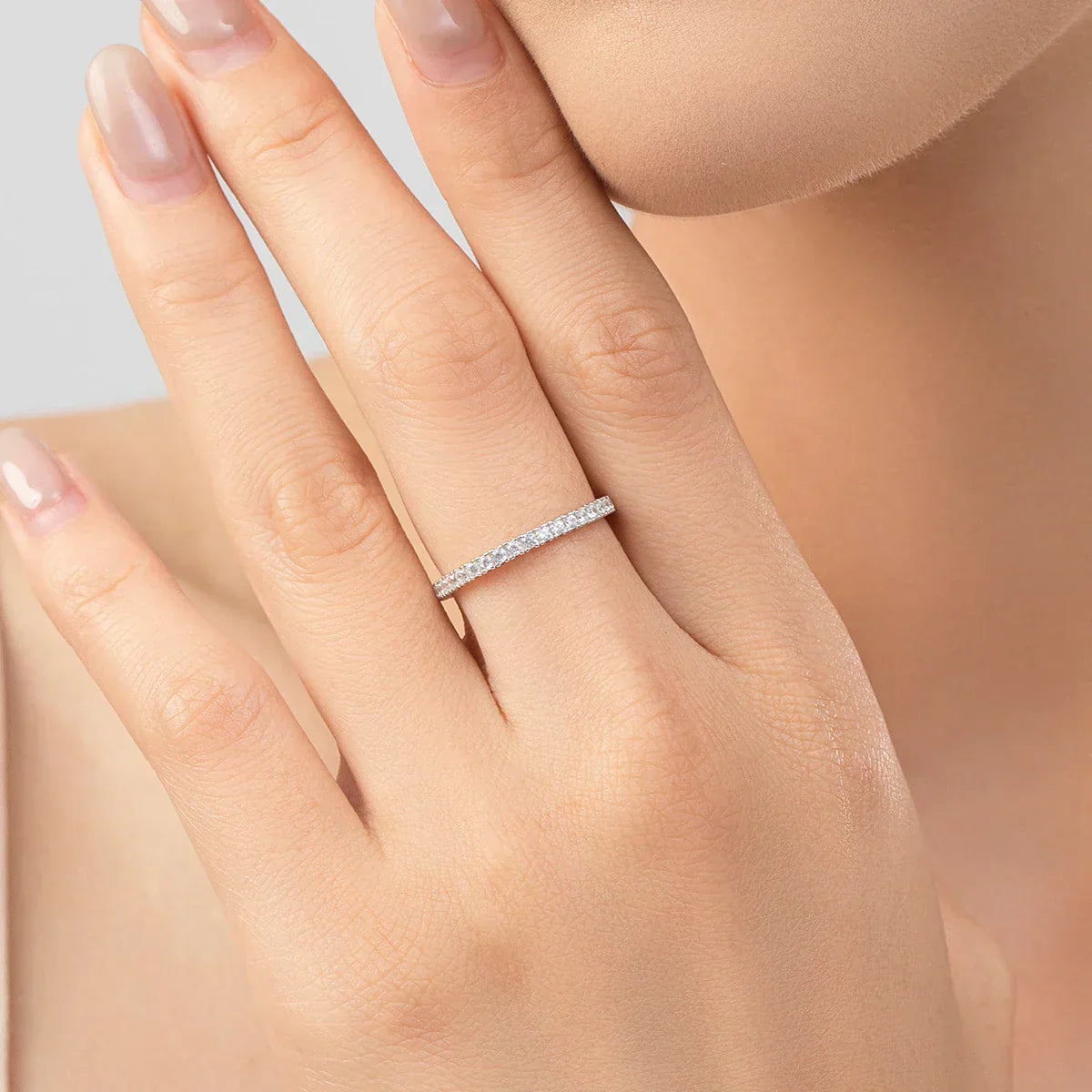 Anello Eternity Minimal Luminoso