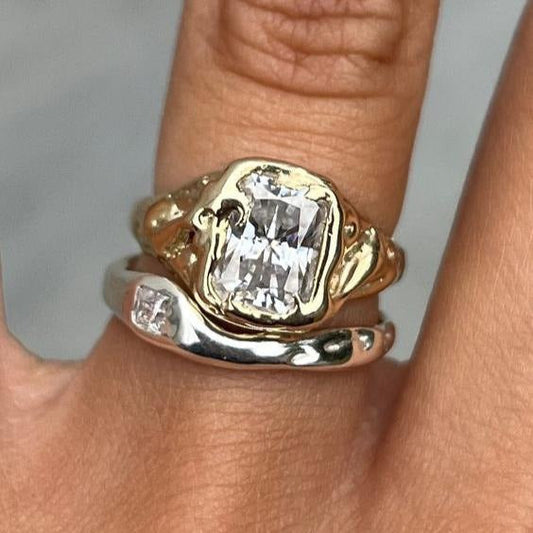 Set di Anelli a Strati Luminosi in Oro e Argento