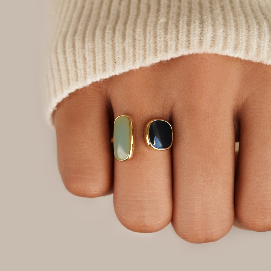 Aqua Hug Ring