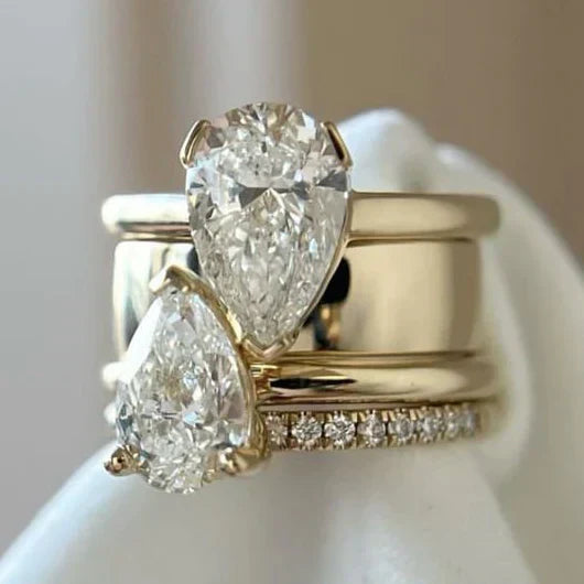 Vintage Ring with Double Teardrop Zirconia