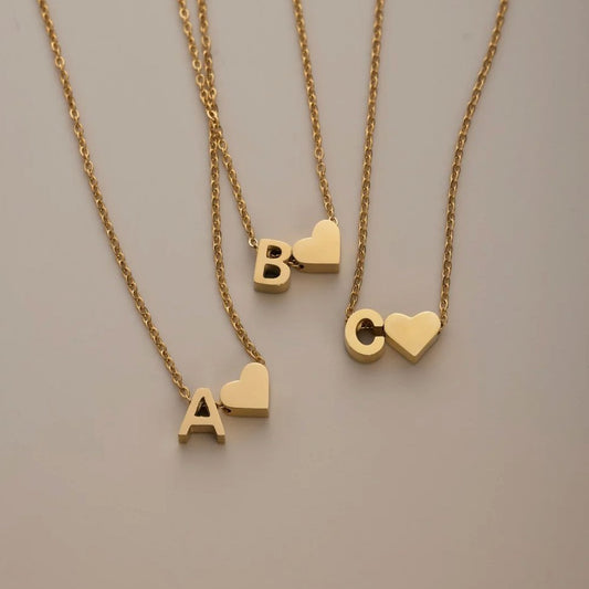 Collana Iniziale Senza Tempo con Ciondolo a Cuore