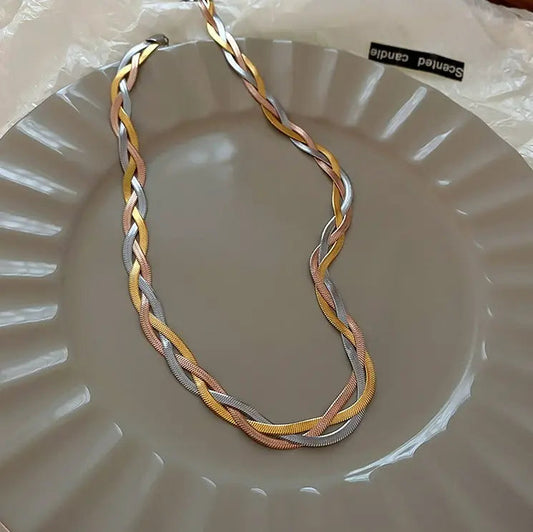 Collana Eleganza Chic in Oro e Argento