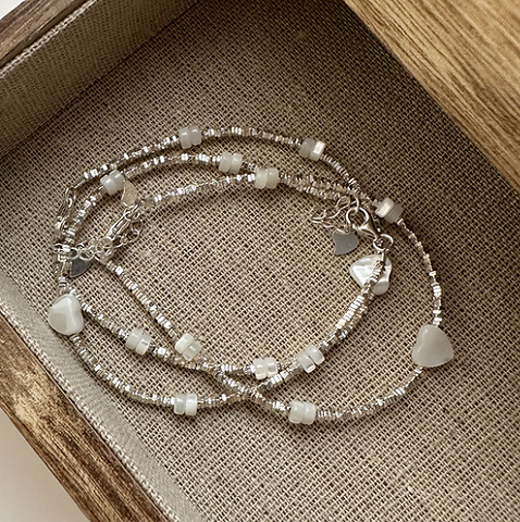 Classic vintage pearl bracelet collection