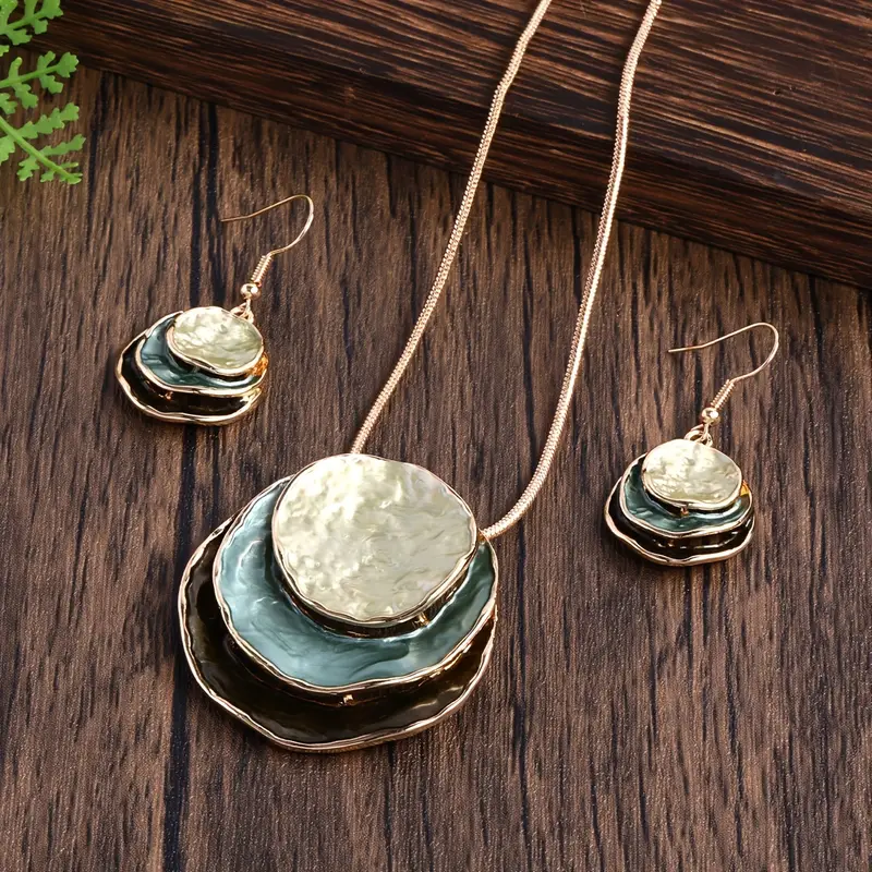 Vintage layered blue stone set
