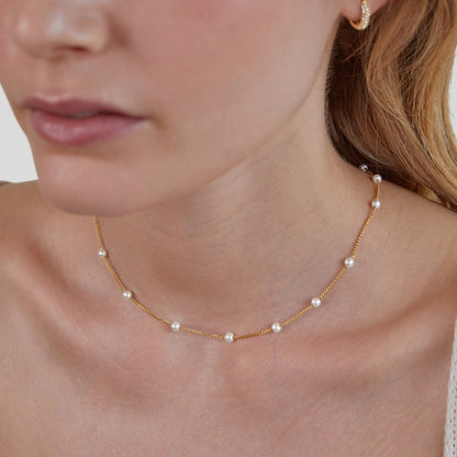 Nura Necklace with Pearl