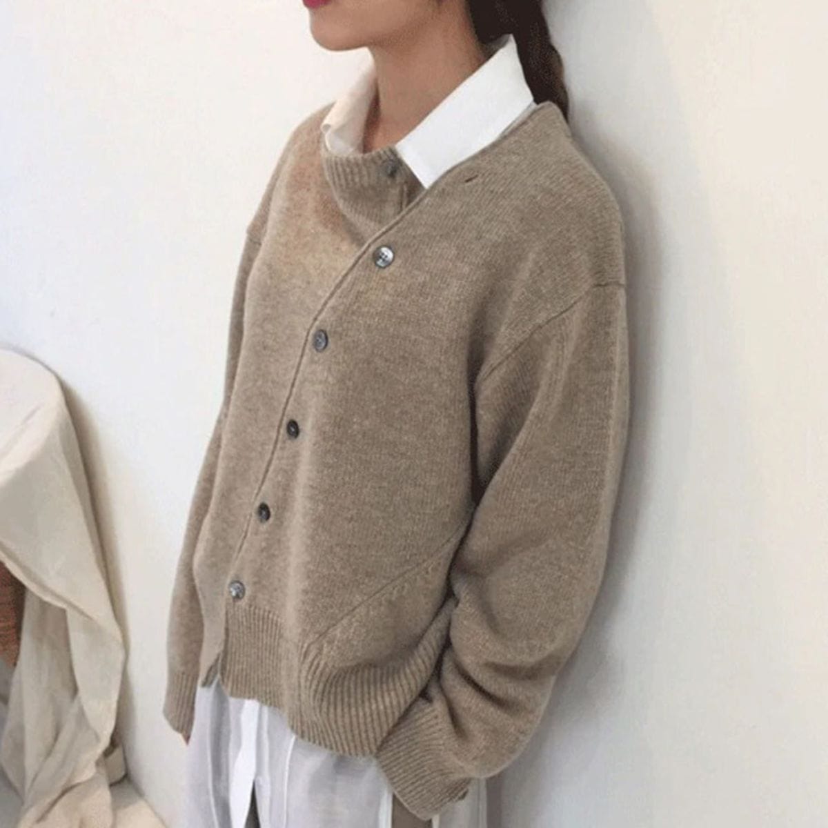 Erica - Giacca dal look moderno con dettagli bottoni